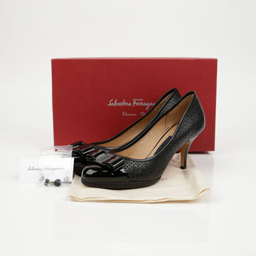 Salvatore Ferragamo 0574394 Bow Pumps 159457955 [P]