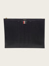 THOM BROWNE Schwarze Kugelgenarbt Leder Debossed Diagonal Clutch Medium 160501702 [P]