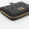 MIU MIU Matelassé Kompakt-Leder Damen Geldbörse Schwarz 159081754 [P]