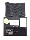 CHANEL ボーイ クラッチ ミディアム ブラック 24番台 160675999 [P]