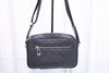 GUCCI Kleine schwarze Crossbody-Tasche mit GG-Emblem 850242 160688366 [P]