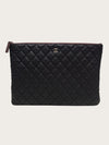 CHANEL Klassische Clutch aus schwarzem Kaviar mit Silberbeschlägen, groß, Nr. 30 160701828 [P]