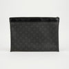LOUIS VUITTON Clutch aus Monogram Eclipse Canvas 160488933 [P]