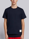 THOM BROWNE Relaxed Fit T-Shirt mit seitlichem Schlitz MJS067A 00042 415 133044924 [P]