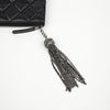 CHANEL Kleine Clutch mit CC-Logo und Anhänger 160966675 [P]