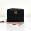 MIU MIU ジッパー小銭入れ ブラック 161395710 [P]