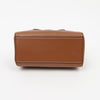 CELINE Glattes Kalbsleder Kleine Boston Tasche Quirin Trionf Tan 159095195 [P]