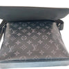 LOUIS VUITTON Schwarzer Eclipse District Crossbody PM Monogram Schultertasche M44000 161831416 [P]