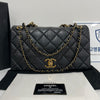 CHANEL Gepolsterte Vintage-Handtasche mit Kette 162243819 [P]