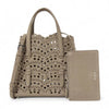 ALAIA Strukturierte Tote Tasche mit ausgestanzten Details und abnehmbarem Schulterriemen AA1S06720CA322 856 162376704 [P]