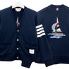 THOM BROWNE サイドバッジ 4バー ループバッグ ボート刺繍カーディガン ネイビー (MJT582E 00535 415) 158340086 [P]