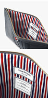 THOM BROWNE クラッチ 4バーストライプ ペブルグレイン ミディアム メンズクラッチ 162557138 [P]