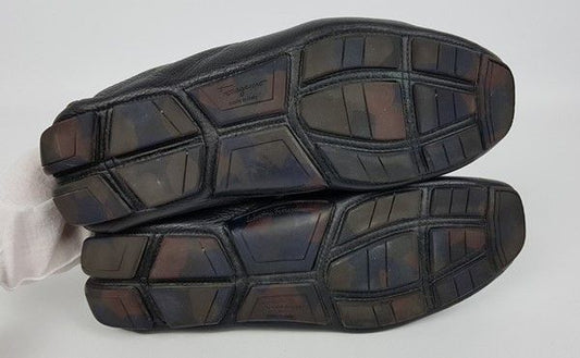 SALVATORE FERRAGAMO 男性用ドライビングシューズ ブラック 24449282