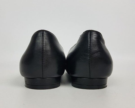Salvatore Ferragamo Black Leather Flats 24449104