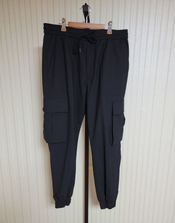 Juun.j 48 Black Cargo Jogger Pants 26361253