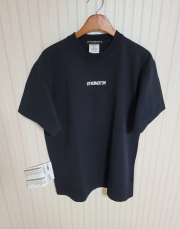 vetements XS Paper Logo Short Sleeve T-Shirt 32228428