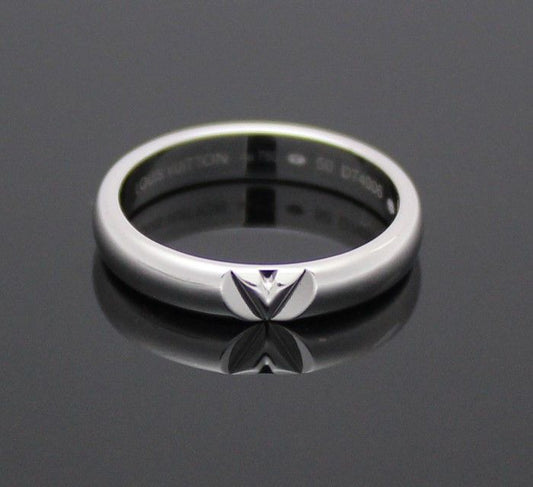 Louis Vuitton White Gold LV Bolt Wedding Ring 50 28257598
