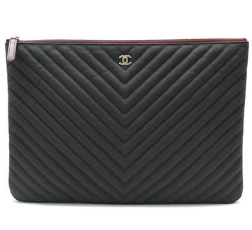 CHANEL ブラックマットキャビアシェブロンクラッチラージ 28257291
