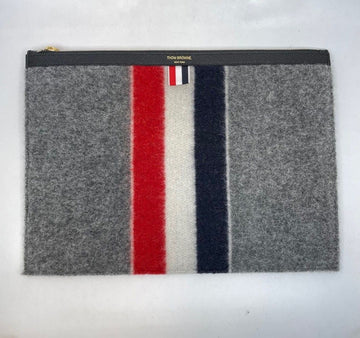 THOM BROWNE Woll-Clutch Grau Large 34x26 27979176