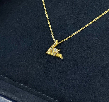 LOUIS VUITTON Q93805 LV ボルト スモール ペンダント イエローゴールドとダイヤモンドネックレス 27105523