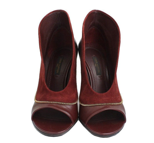 LOUIS VUITTON Burgunder Wildleder Neck Pumps 35 38884408