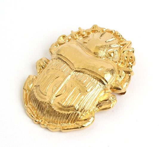CHANEL Gold CC Scallop Brooch 12345 29103808