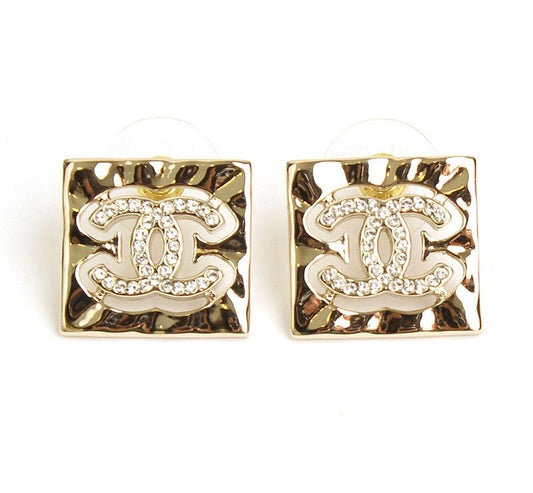 CHANEL Champagne Gold Wavy Square CC Earrings 12345 30570950