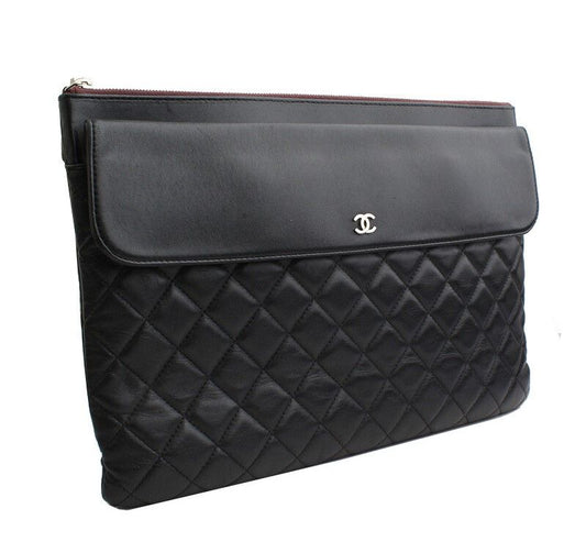 CHANEL フラップ シルバー ブラック ラムスキン クラッチ 24番台 42262059