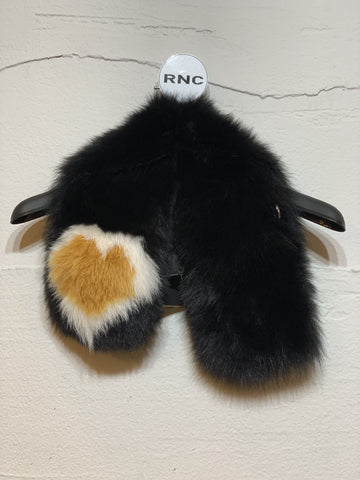 FENDI ファンディ ブラック ファー 5425275348 18069160