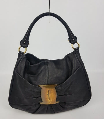 Salvatore Ferragamo Ferragamo Vara Decoration Big Shoulder Bag 27061363