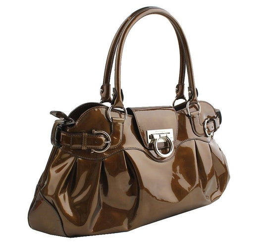 SALVATORE FERRAGAMO ジンカキ ペイデント シュリング 銀色 ビッグ ショルダー 45cm 26811385