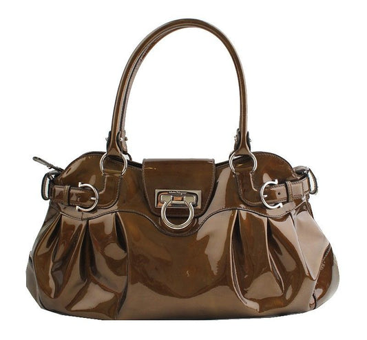 SALVATORE FERRAGAMO ジンカキ ペイデント シュリング 銀色 ビッグ ショルダー 45cm 26811385