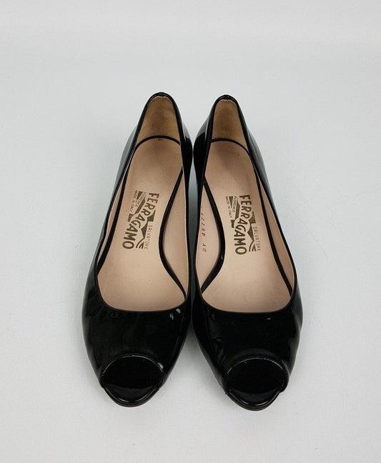 SALVATORE FERRAGAMO Ferrogaumo Lackleder Damen Peeptoe Schuhe 27141684