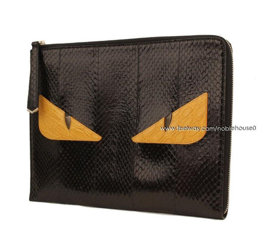 FENDI ブラック＆マスタード リアルパイソン バッグバグ モンスター クラッチバッグ 26811171