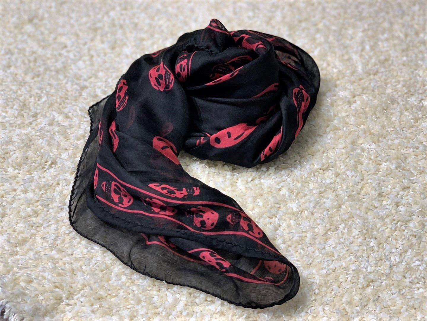 Red Alexander Mcqueen Black Scarf Alexander McQueen Skull Silk
