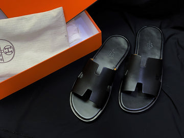 HERMES Schwarze Izmir Sandalen 5683717916 24815465