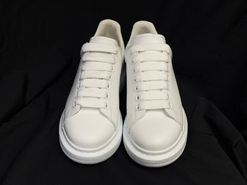 ALEXANDER MCQUEEN ホワイト オーバーソール 5511001464 19001493