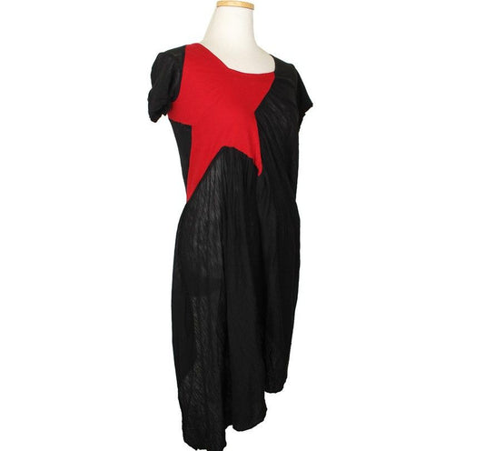 ISSEY MIYAKE Schwarzes & rotes Colorblock-Raffung Unbalanced Oberteil 2 26806976