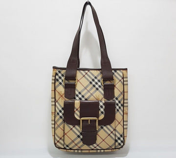 BURBERRY Gepunktete Schultertasche mit Schnalle 48353410