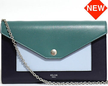 CELINE フラップ付きチェーンバッグ大 105213AD4 30480826