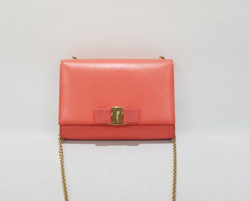 SALVATORE FERRAGAMO バラミニチェーンクロスバッグ 67815842