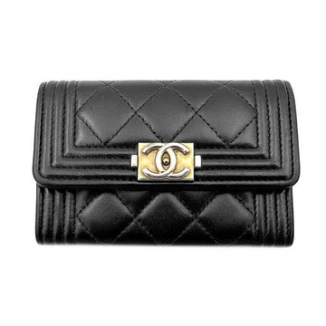 CHANEL ラムスキン ボーイ カードケース 216240760 70971506