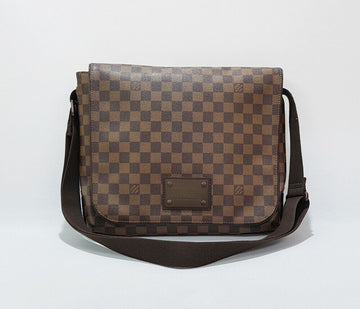 LOUIS VUITTON Damier Ébène Brooklyn MM Crossbody Bag 72424769