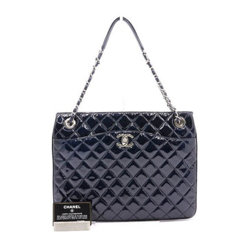 CHANEL Akkordeon Shopper mit Ketten-Schulterriemen in Navy 152895142