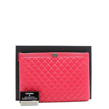 CHANEL Rindsleder Boy Silber große Clutch A80570 152894848