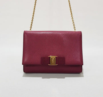 SALVATORE FERRAGAMO ジニ チェーン クロスバッグ 103607499