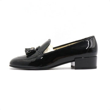CHANEL ブラック光沢エナメルモカシンタッセルCC女性ローファーシューズ G32608 152896544