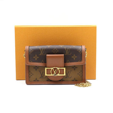 Louis Vuitton Monogram Canvas Dolphin Chain Wallet Shoulder Bag and Crossbody Bag M68746 152892545