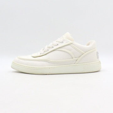 CHANEL White CC Logo Tennis Sneakers G37488 152897693