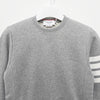 THOM BROWNE Klassisches Sweatshirt mit diagonalem Arm-Band und 4 Streifen in Hellgrau 123479381 [P]